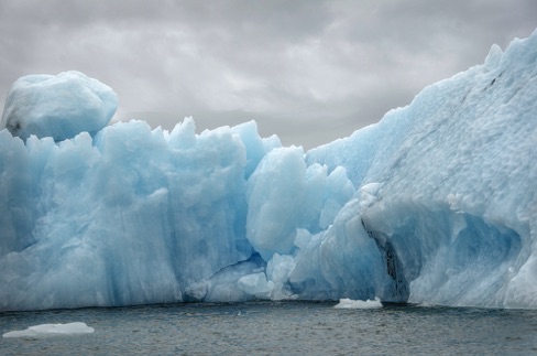 Iceberg in the lagoon